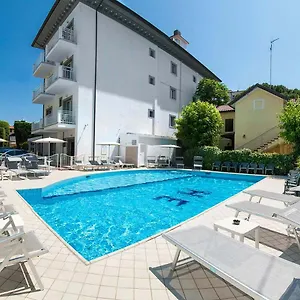 3* Hotel Embassy