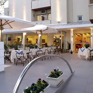 2* Hotel Nives