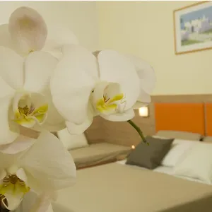 2* Hotel Consuelo