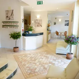  Hotel Monti